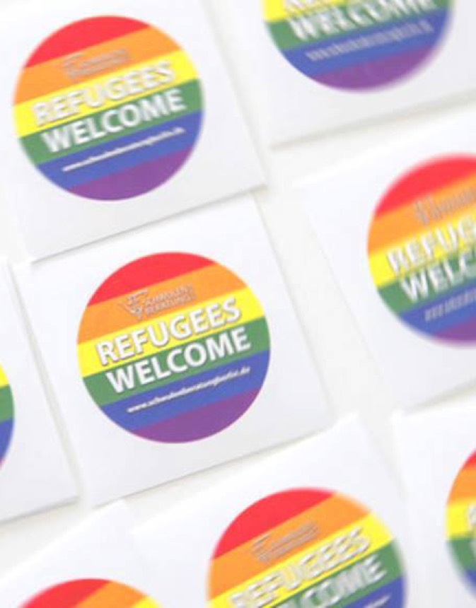 Sticker Refugees Welcome der Schwulenberatung Berlin
